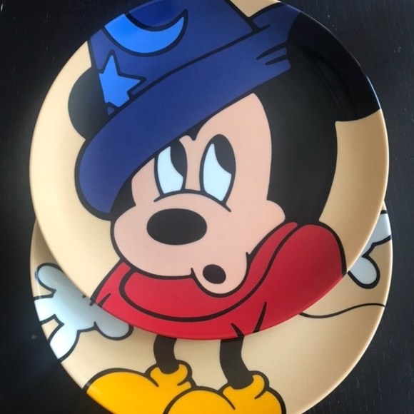 Vintage Disney Classics Collectibles Plates - Picture 1 of 4